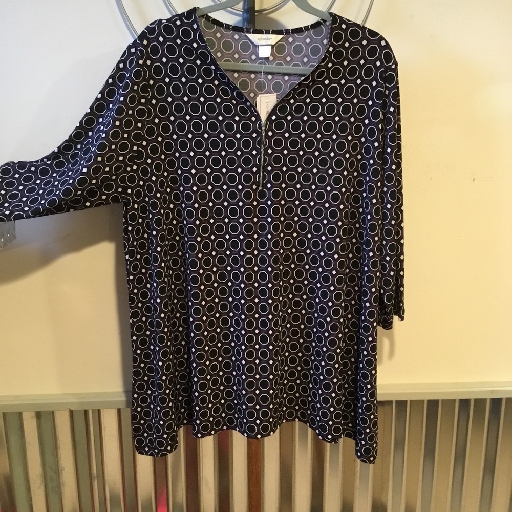 Christopher and banks 1X geometric style zipper top